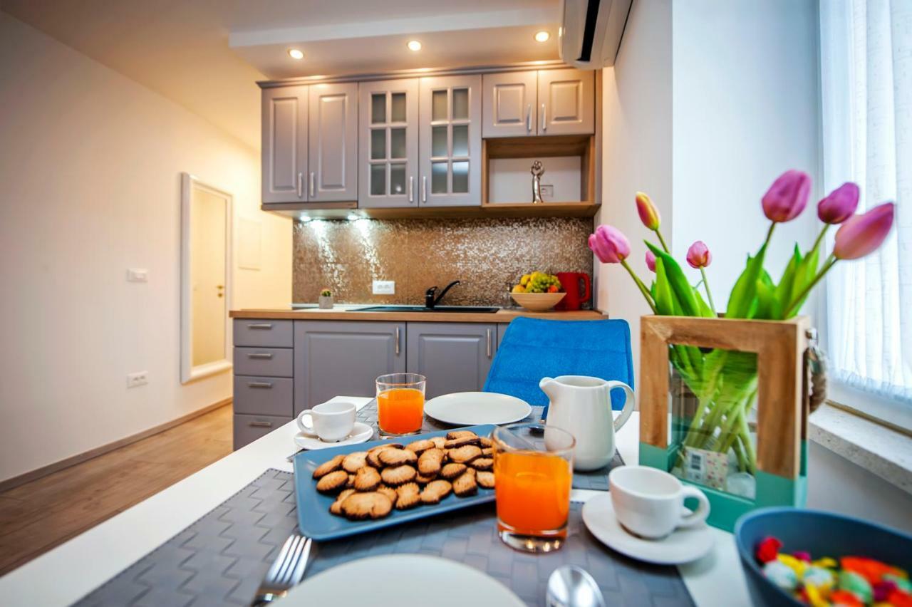 Studio Apartment Kris Rovinj Eksteriør billede