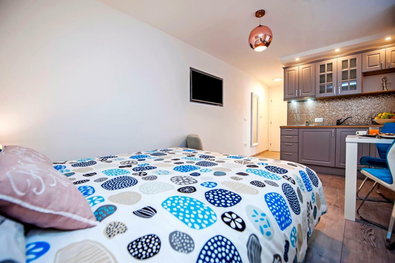 Studio Apartment Kris Rovinj Eksteriør billede